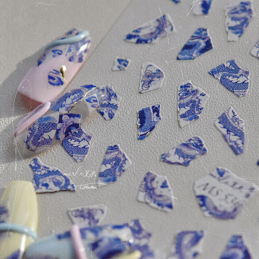 Blue and White Porcelain Drago - đánh giá và giá Nail Art France